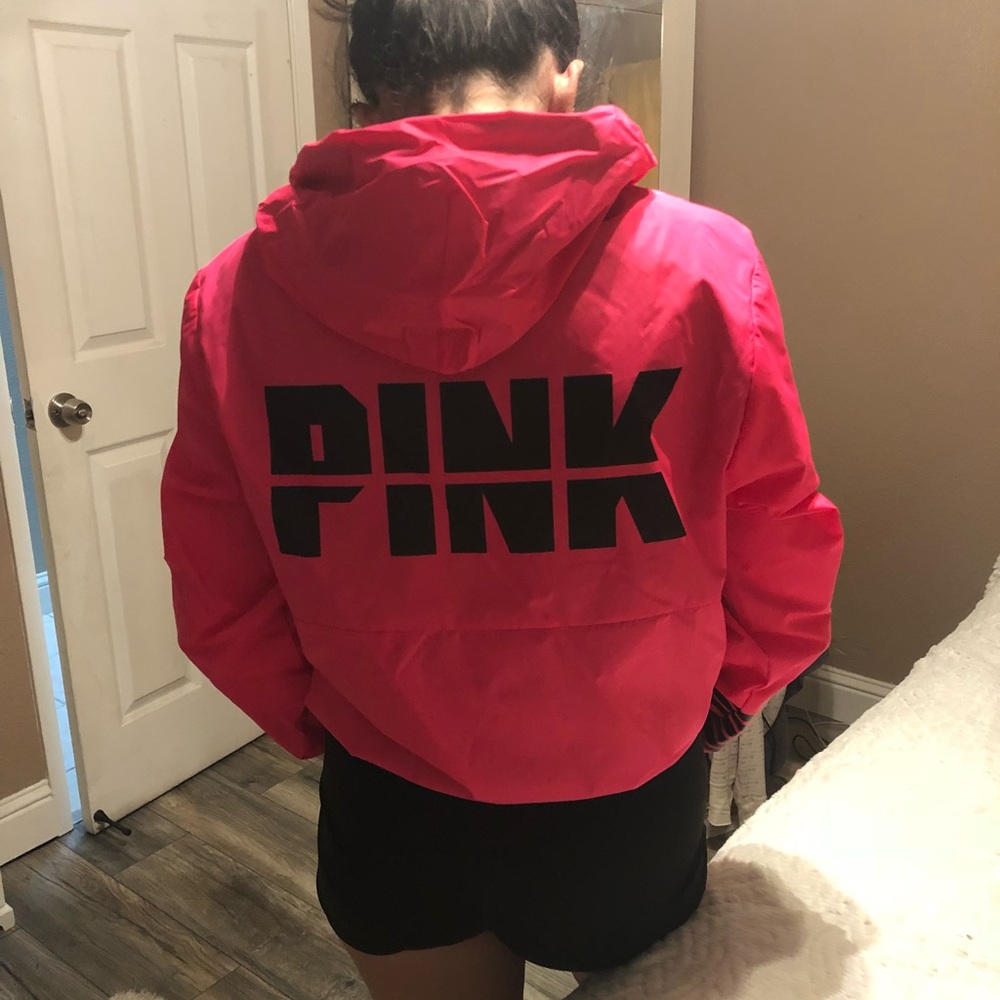 PINK Victoria’s Secret windbreaker size XS